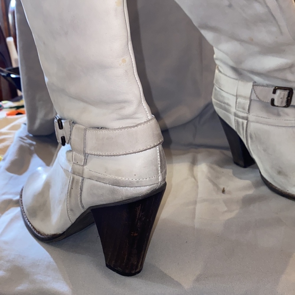 Mia Limited Edition knee high Leather boots, dirty white size 8.5M - Picture 6 of 14